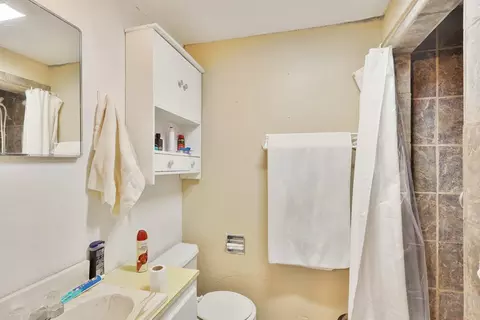 Bath - 610 E Columbia St, Marfa, TX 79843 photo 1 of 1