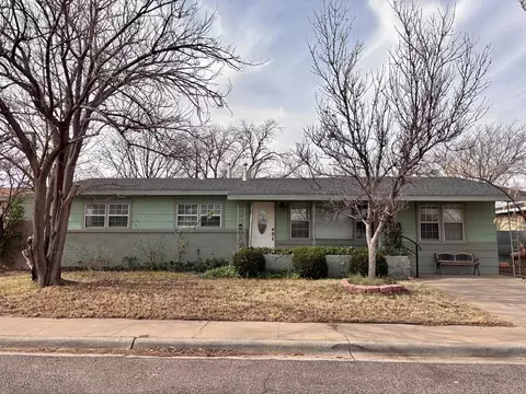 803 NE 3rd St, Andrews, TX 79714