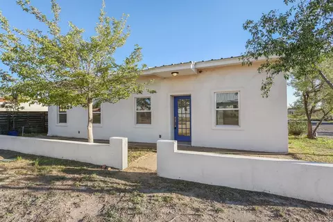 1319 Sacramento, Marfa, TX 79843