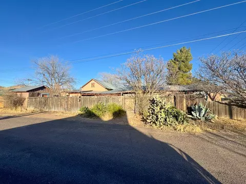 406 S Cockrell St, Alpine, TX 79830