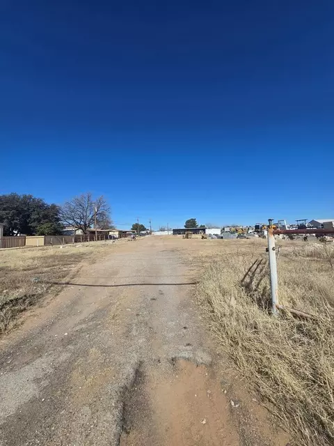 2300 W 16th St, Odessa, TX 79763