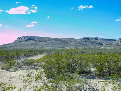16840 Wet Byp, Terlingua, TX 79852