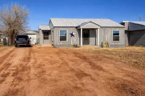 906 SW Ave E, Seminole, TX 79360