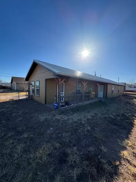 306 E 2nd St, Van Horn, TX 79855