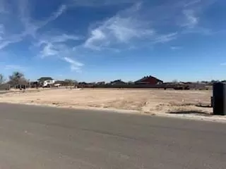 18 River Oaks Dr, Odessa, TX 79765