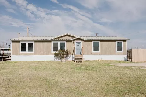 300 W 5th St, Mccamey, TX 79752