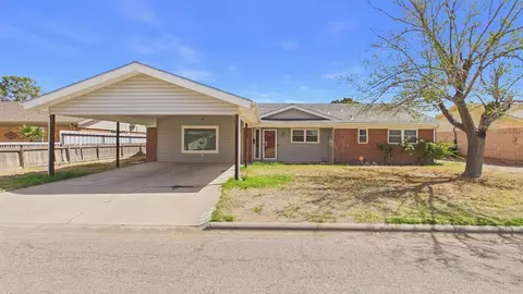 1908 S Hackberry St, Pecos, TX 79772 photo 1