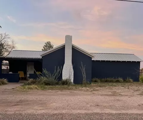 1309 W Fremont St, Marfa, TX 79843