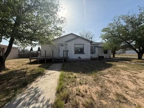 601 S Franklin Ave, Monahans, TX 79756