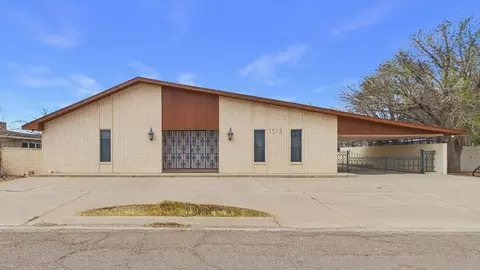 1513 S Park St, Pecos, TX 79772