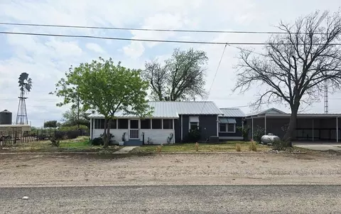 365 N Main St, Barnhart, TX 76930