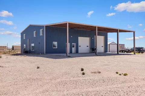 211 NW 2000, Andrews, TX 79714