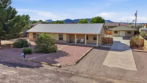 2111 Peachtree, Alpine, TX 79830