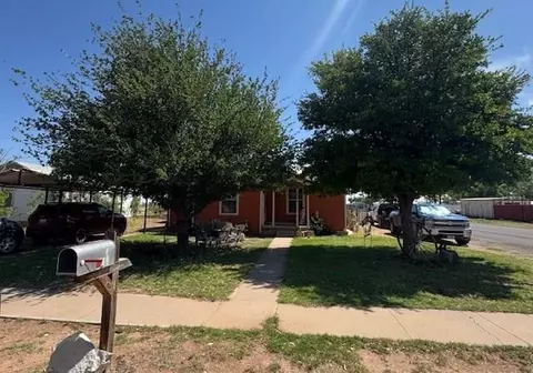 100 N Mary St, Crane, TX 79731
