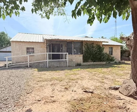 3802 S Gail, Monahans, TX 79756