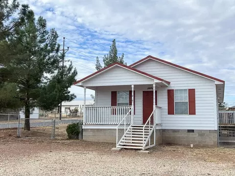 309 S 2nd St, Alpine, TX 79830