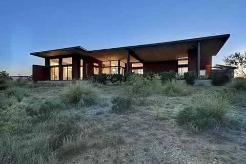 1104 N Alamito St, Marfa, TX 79843