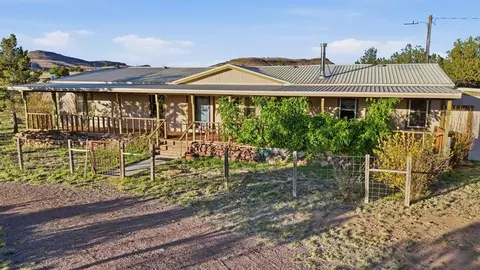 100 Comanche Trl, Fort Davis, TX 79734