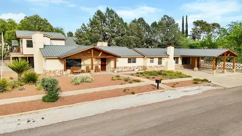 508 N Cockrell St, Alpine, TX 79830