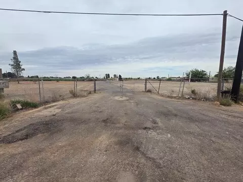 309 W County Rd, Pecos, TX 79772
