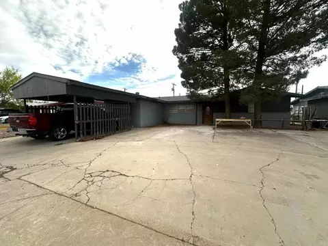 1414 S Plum St, Pecos, TX 79772