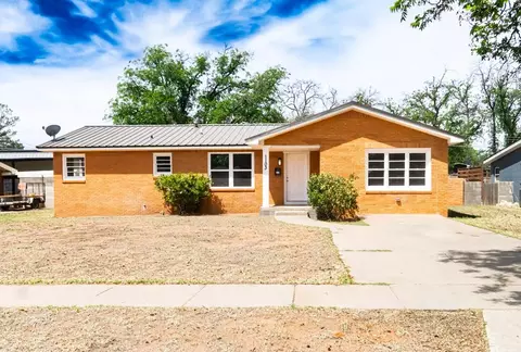 1103 NW 10th St, Andrews, TX 79714