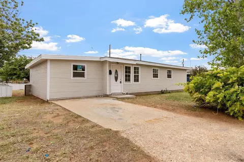 1010 NE 2nd St, Andrews, TX 79714