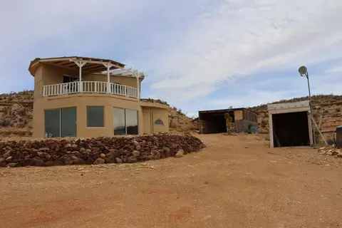 2201 La Luna Rd, Terlingua, TX 79852