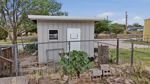 604 E Ave F, Alpine, TX 79830 photo 29