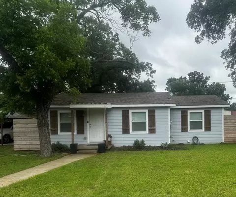 394 E Rocket Rd, Lorena, TX 76655