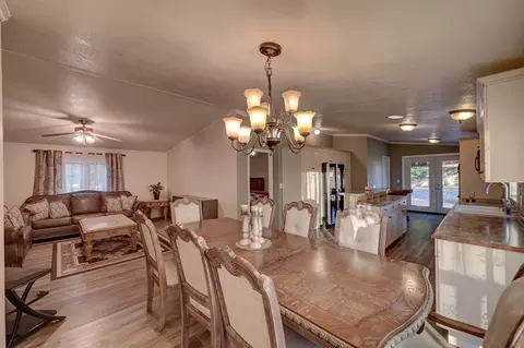 Dining - 913 Ted, Alpine, TX 79830 photo 1 of 3