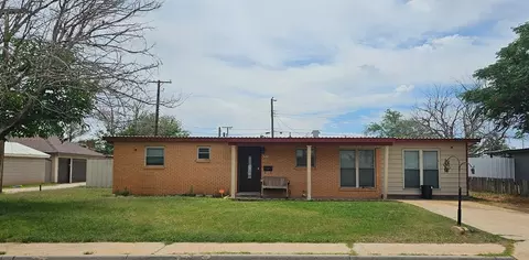 636 Rice Dr, Andrews, TX 79714