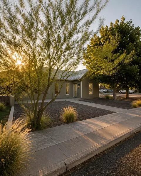 309 N Highland Ave, Marfa, TX 79843
