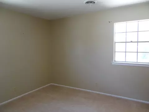 Bedroom - 404 E Harriet, Alpine, TX 79830 photo 4 of 4