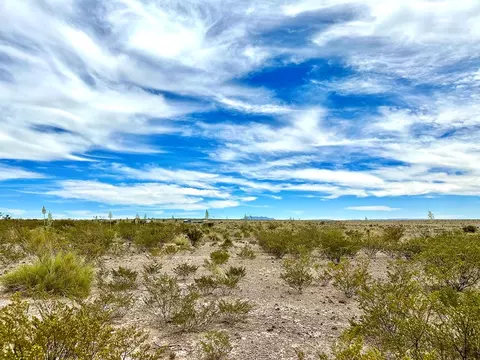 2233 Rabbit Rd, Marfa, TX 79843 photo 4
