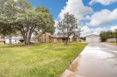 8825 Heather Ln, Odessa, TX 79764