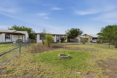 905 W Marfa Ave, Alpine, TX 79830