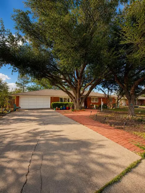 2008 Douglas Ave, Midland, TX 79701