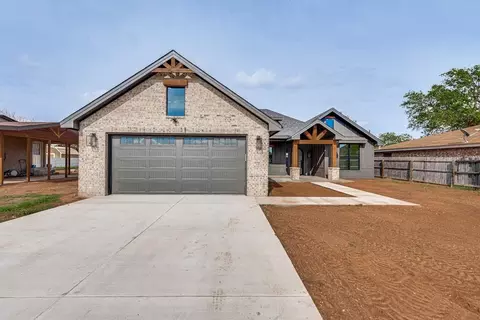 706 NW 6th St, Andrews, TX 79714