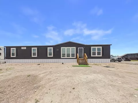 321 N Hackberry St, Pecos, TX 79772