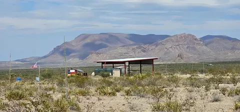 95 E Shadylane Dr, Terlingua, TX 79852