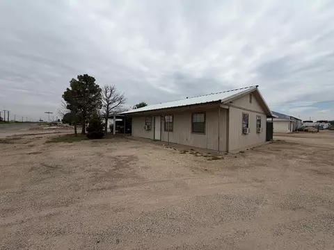 110 W Gulf Ave, Goldsmith, TX 79741