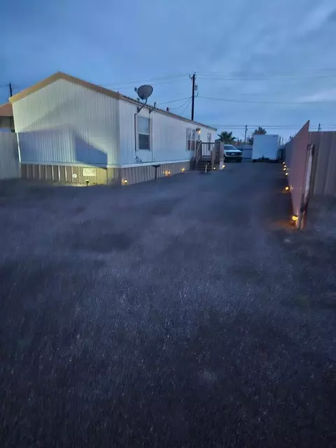1209 S Locust St, Pecos, TX 79772