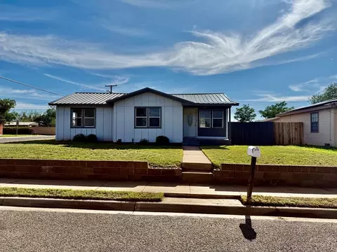 801 NE 5th, Andrews, TX 79714