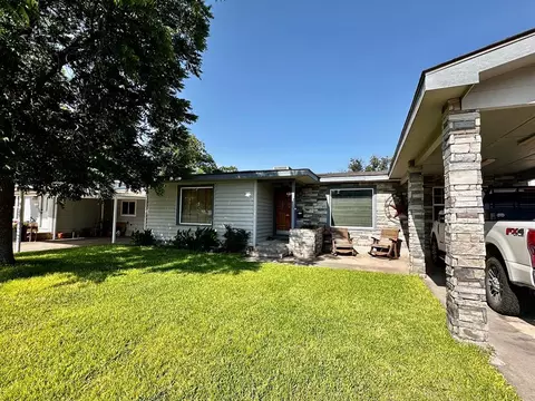 202 N Ave D, Kermit, TX 79745