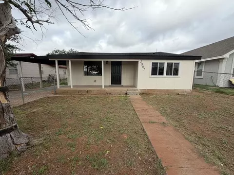2807 Henderson Ave, Odessa, TX 79764