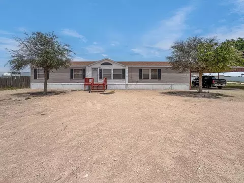 192 N County Rd 251, Seminole, TX 79360