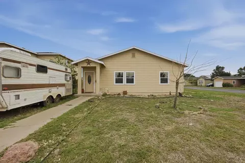 1601 W Uvalde, Alpine, TX 79830