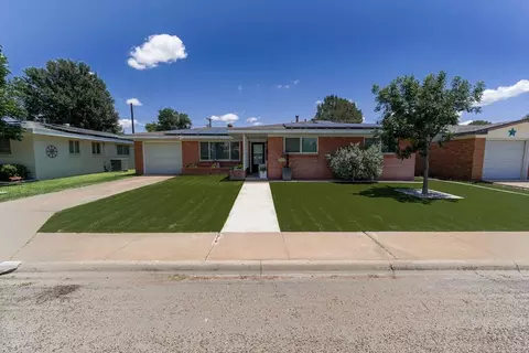 904 S Kenneth Ave, Monahans, TX 79756