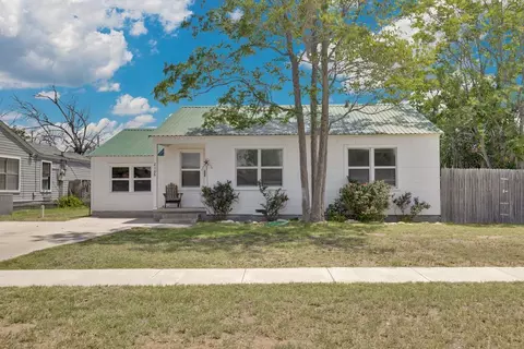 2106 N Sam Houston Ave, Odessa, TX 79761